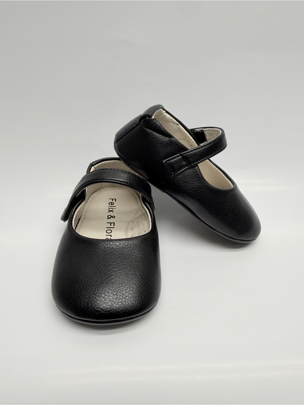 NWOT Felix and Flora Black Baby Girls Black Soft Sole Shoes Size 12-18 Months